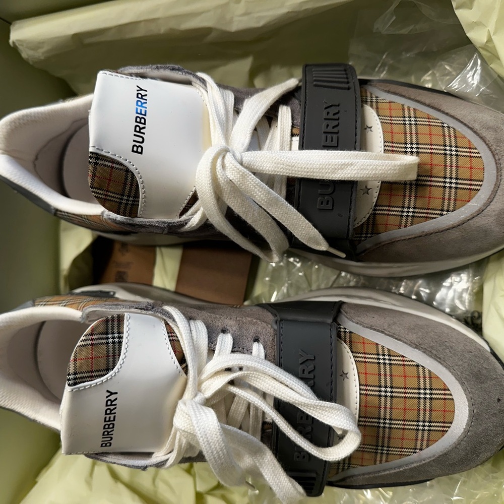 Burberry Beige and Gray Low Top Sneakers